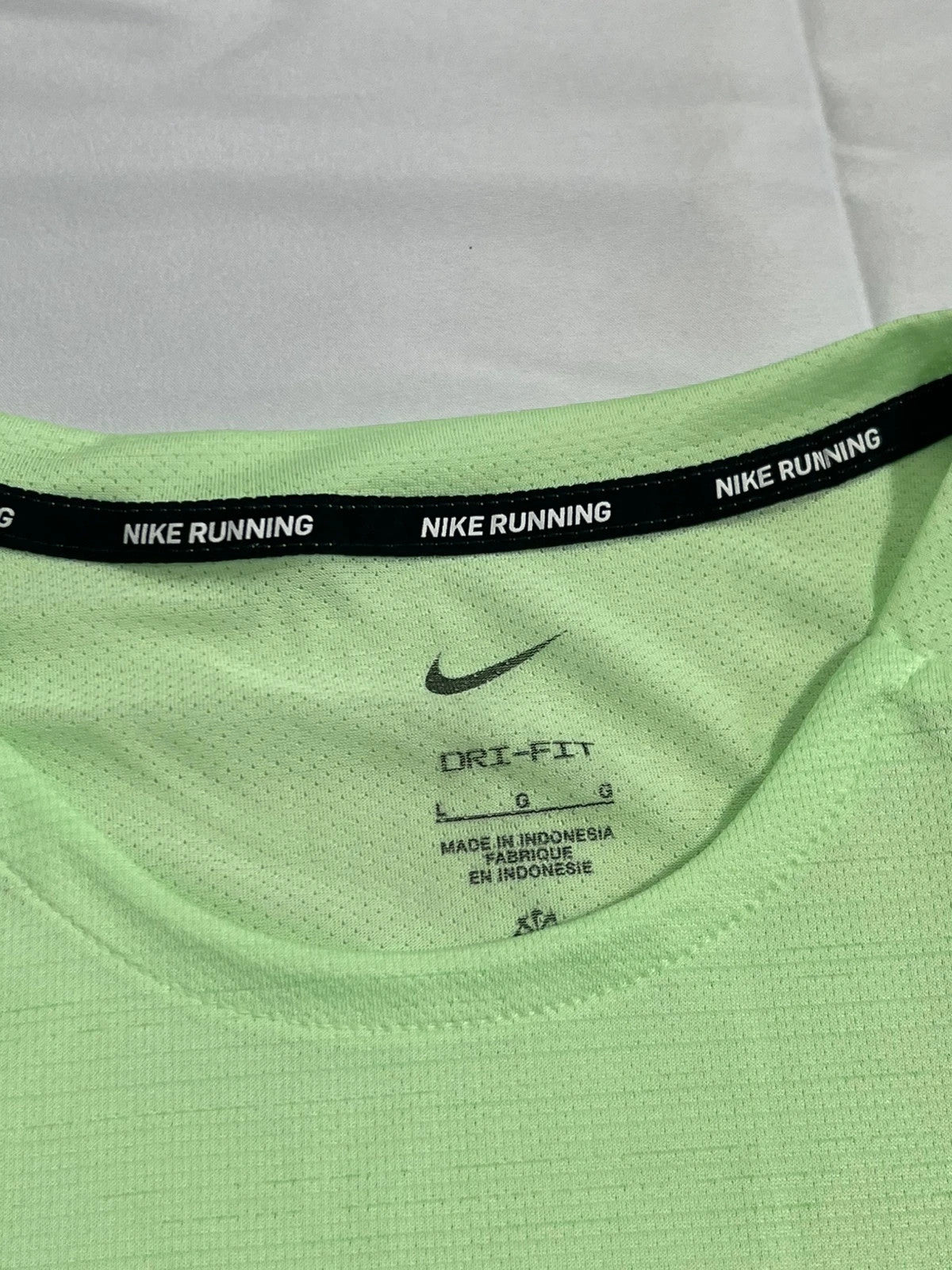 Nike Miler Tshirt 1.0 Ghost Green