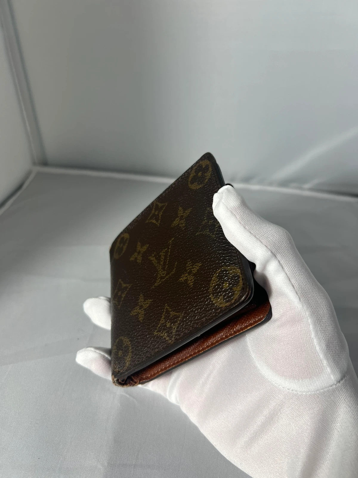 Louis Vuitton Men’s Bifold Classic Monogram Wallet Vintage