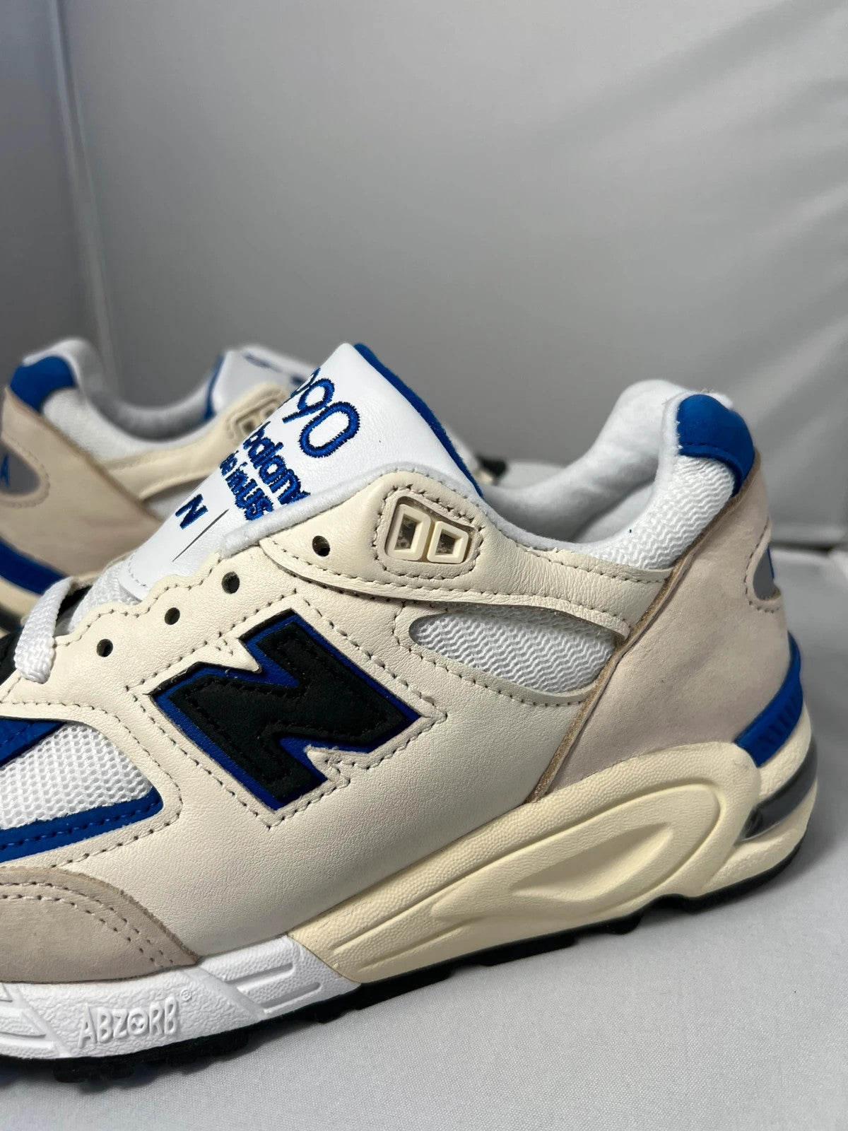 New Balance 990V2 Made In USA Trainers UK4.5