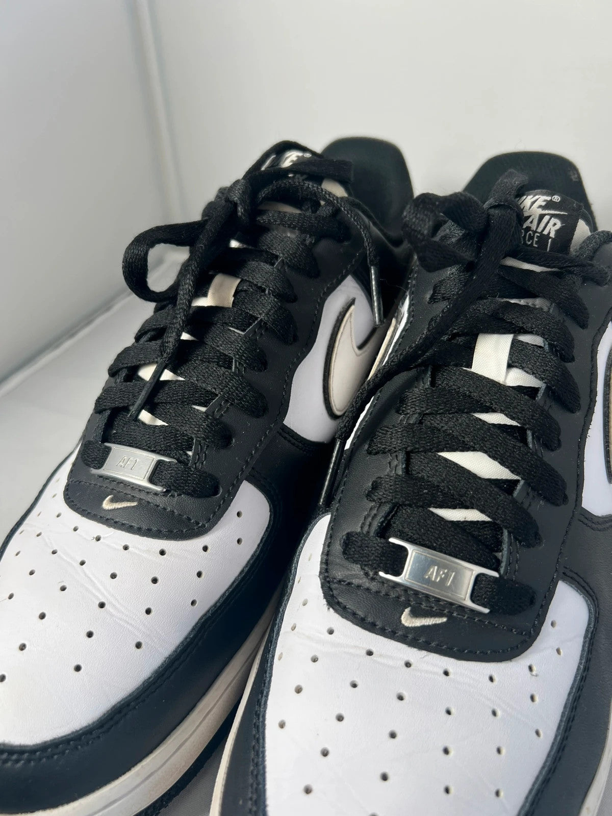 Nike Air Force 1 Hyper Turquoise / Black / White UK10.5