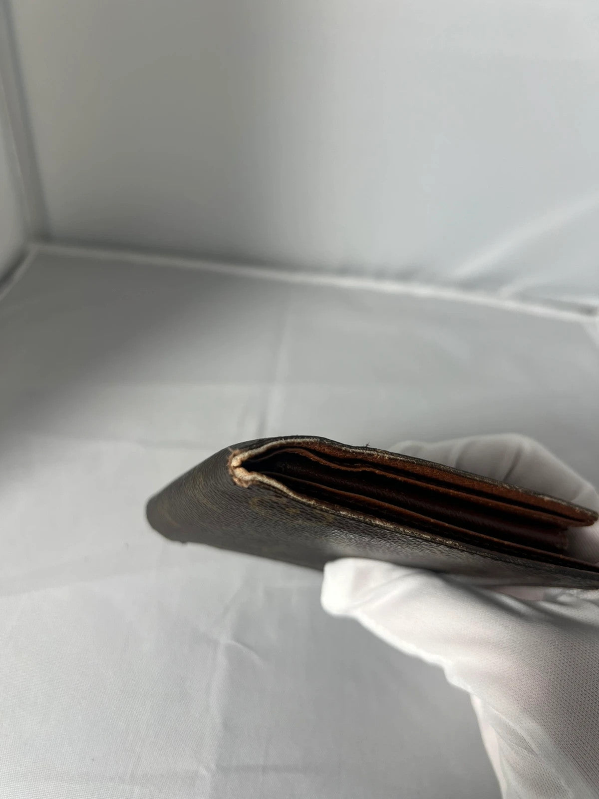 Louis Vuitton Men’s Bifold Classic Monogram Wallet Vintage