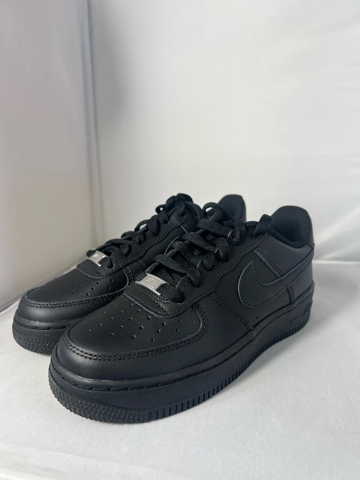 Nike Air Force 1 07’ Triple Black UK3