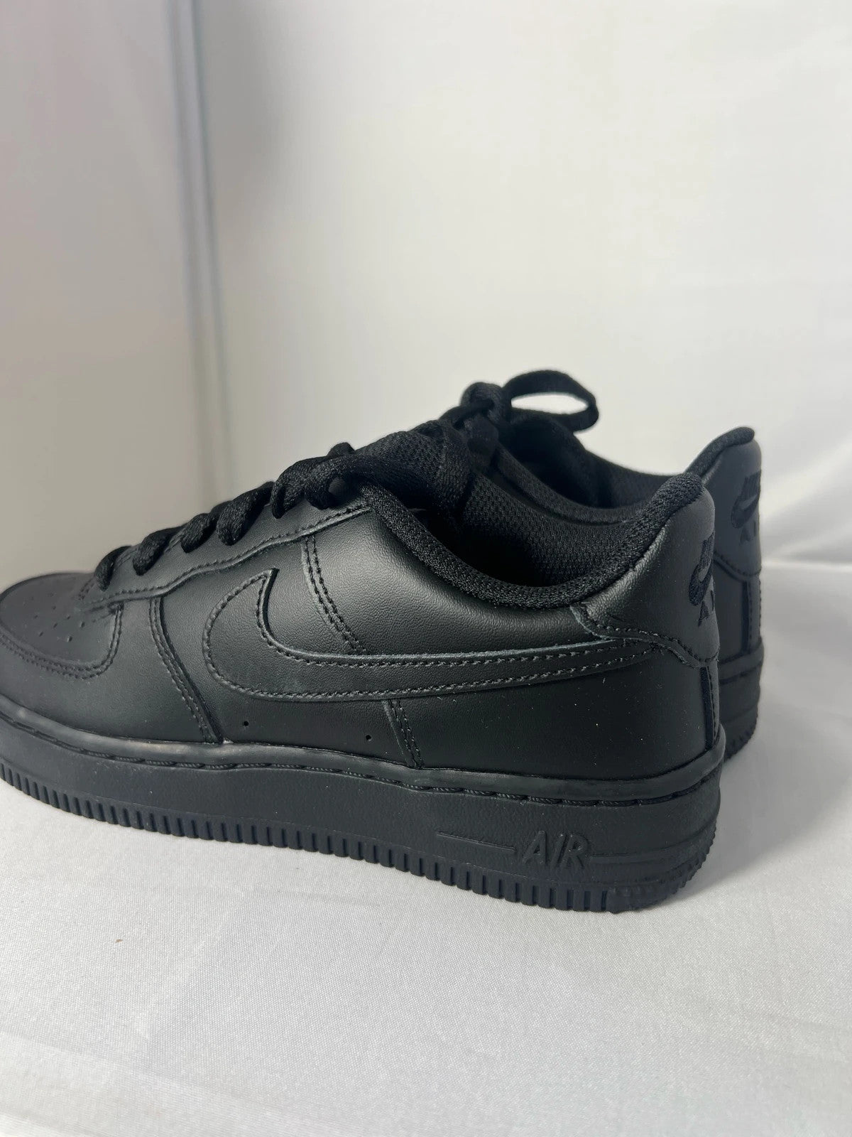 Nike Air Force 1 07’ Triple Black UK3