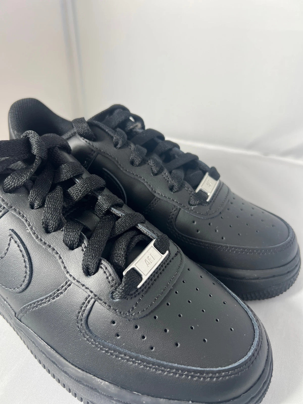 Nike Air Force 1 07’ Triple Black UK3