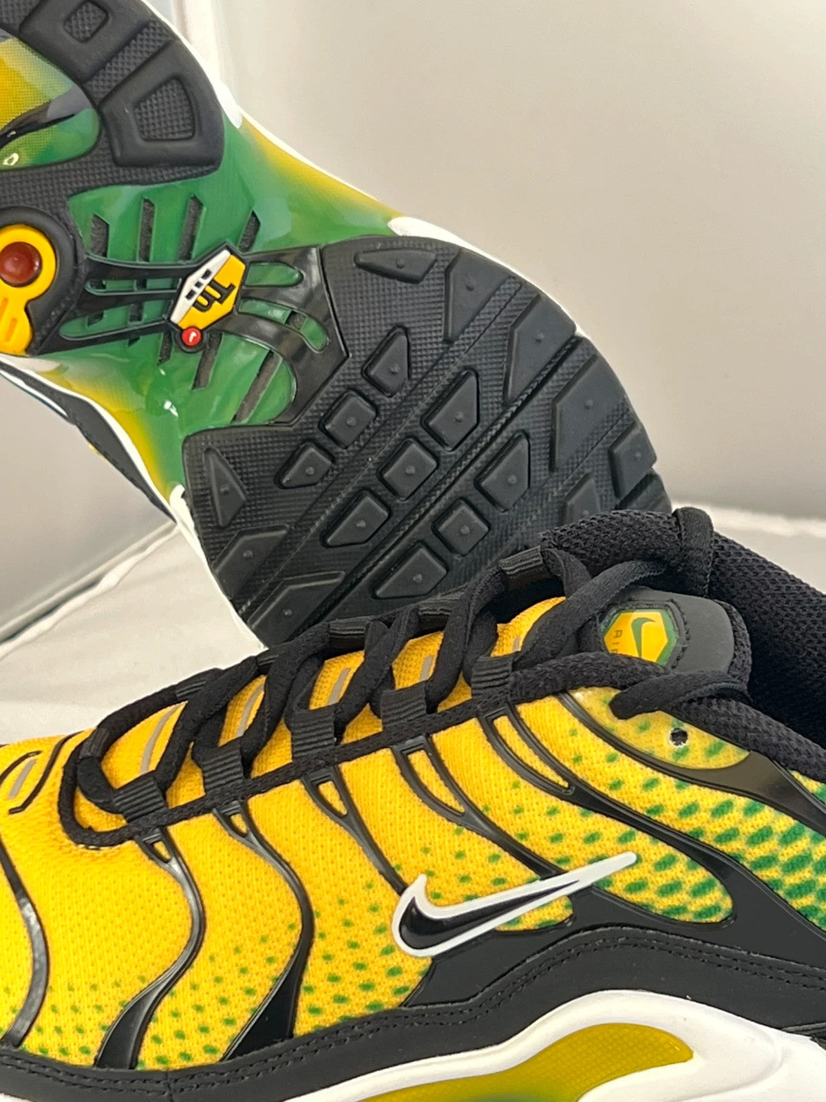 Nike Air Max Plus TN Yellow Green Fade UK4.5