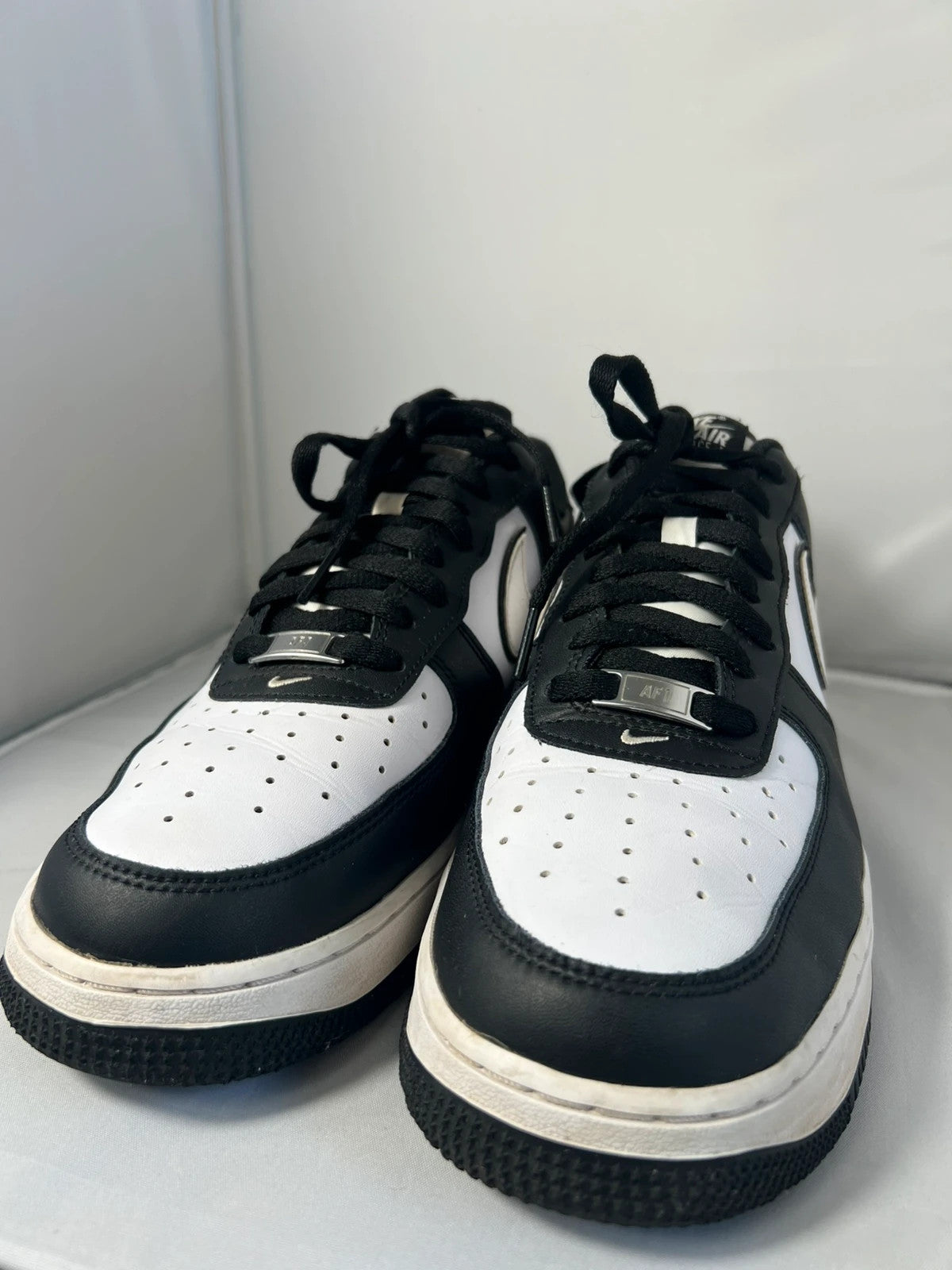 Nike Air Force 1 Hyper Turquoise / Black / White UK10.5