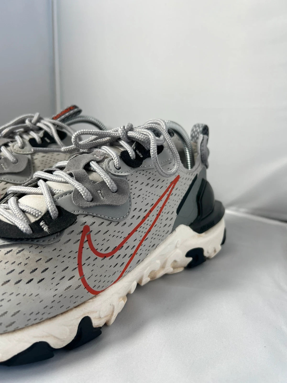 Nike React DMSX Grey / Red UK9.5