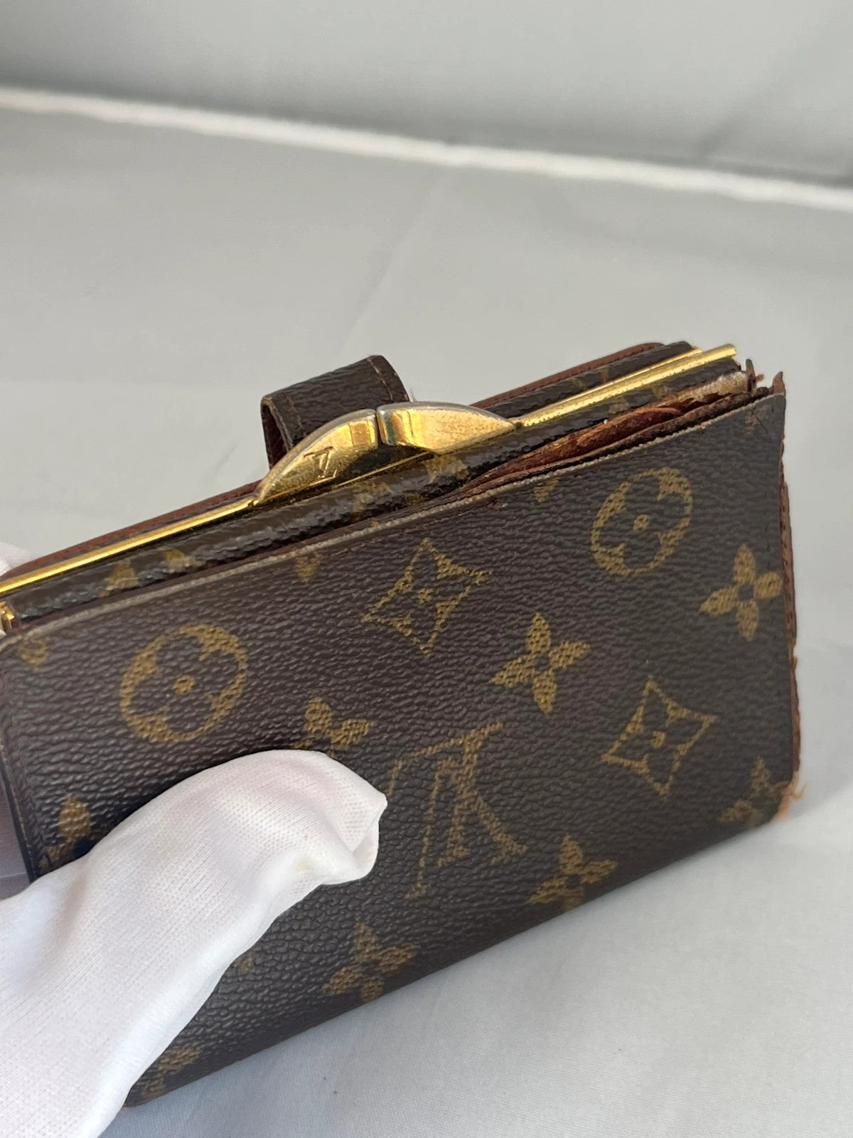 Louis Vuitton Monogram Kisslock Purse Vintage